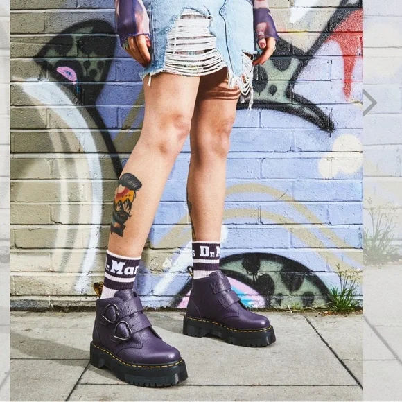 美品✨Dr.Martens マーチン 厚底 DEVON ハート ブーツ 24 Dr Martens☆DEVON HEARTS☆厚底☆ハート バックル☆2色 (Dr